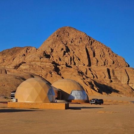 Julia Rum Luxury Camp Wadi Rum Bagian luar foto