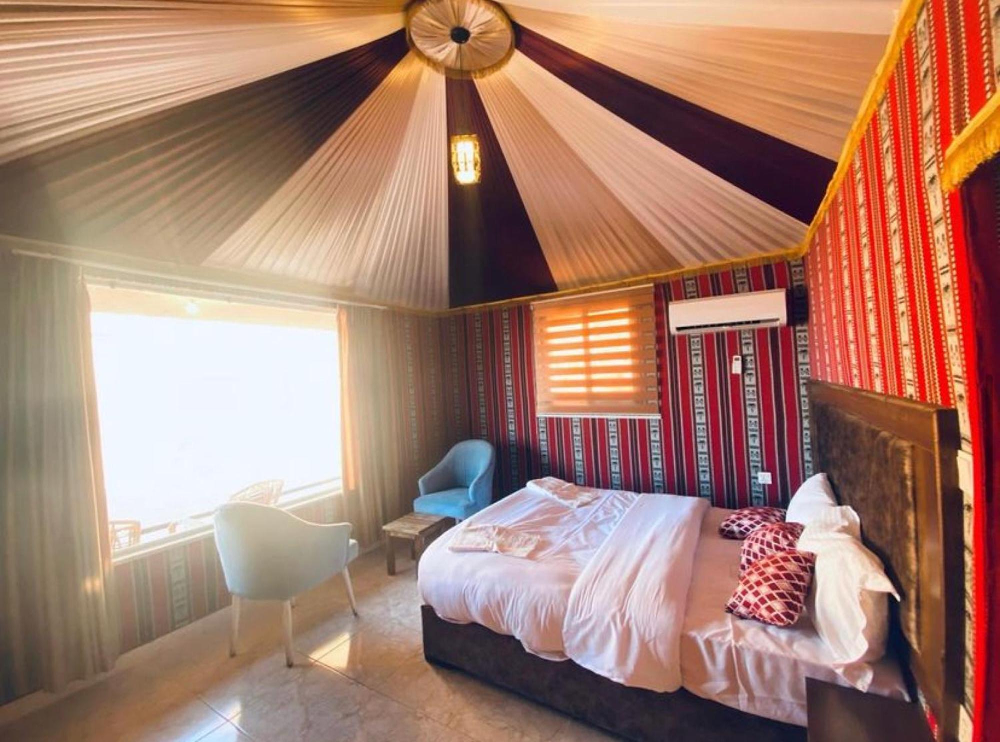 Julia Rum Luxury Camp Wadi Rum Bagian luar foto