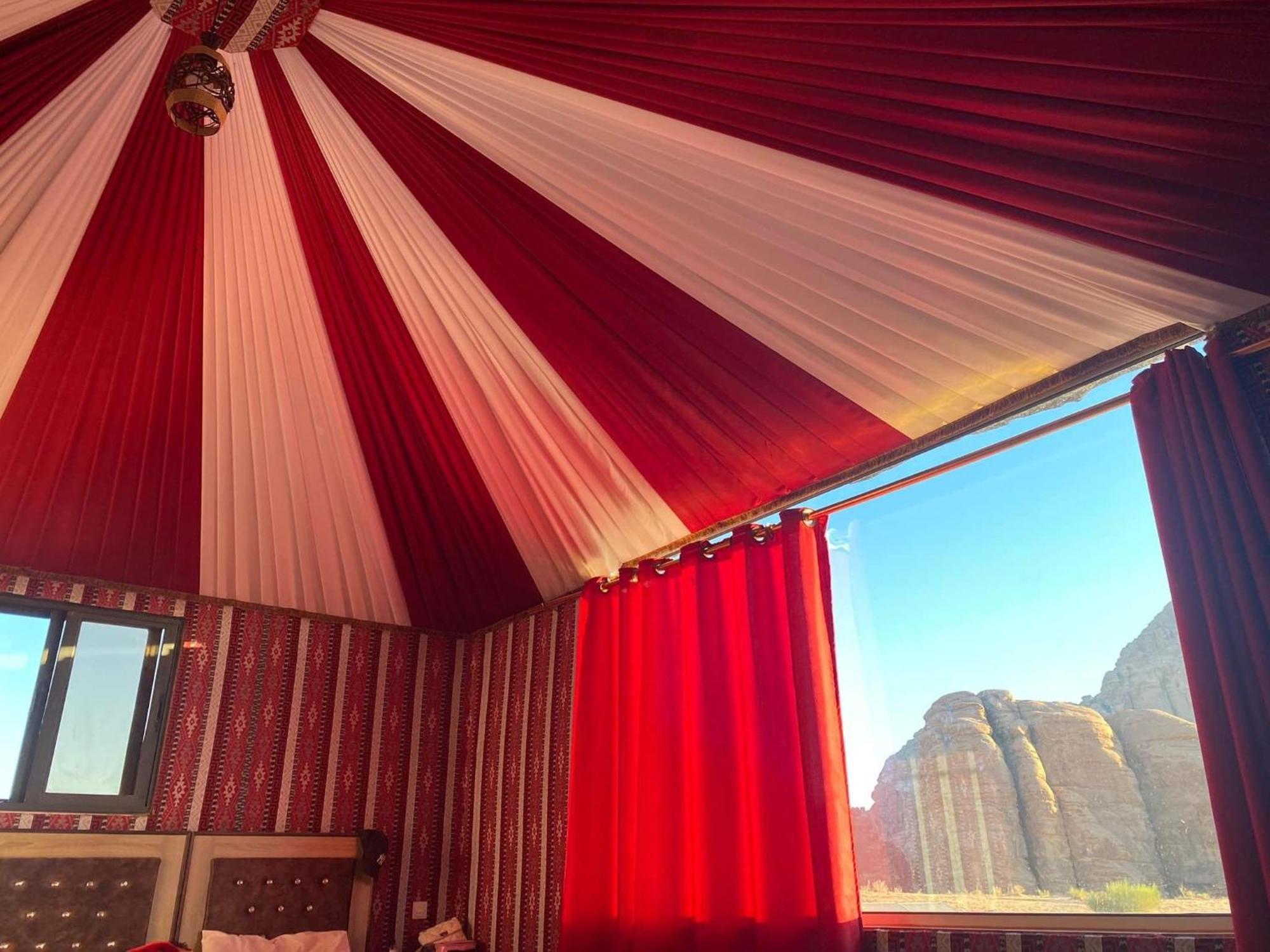 Julia Rum Luxury Camp Wadi Rum Bagian luar foto