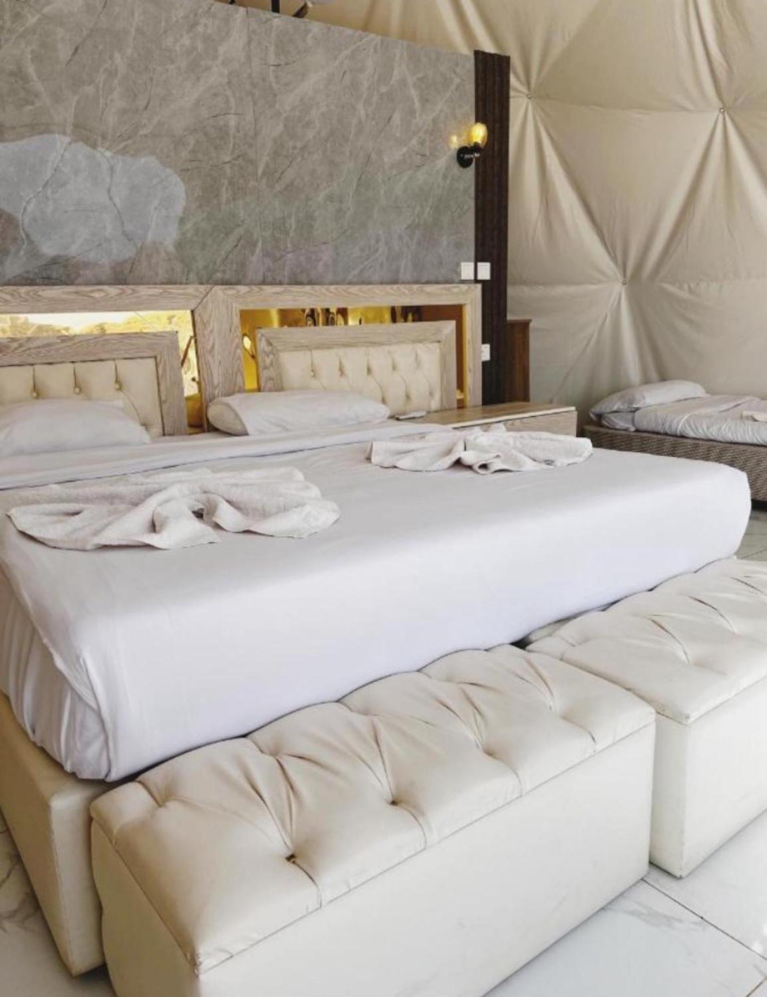 Julia Rum Luxury Camp Wadi Rum Bagian luar foto